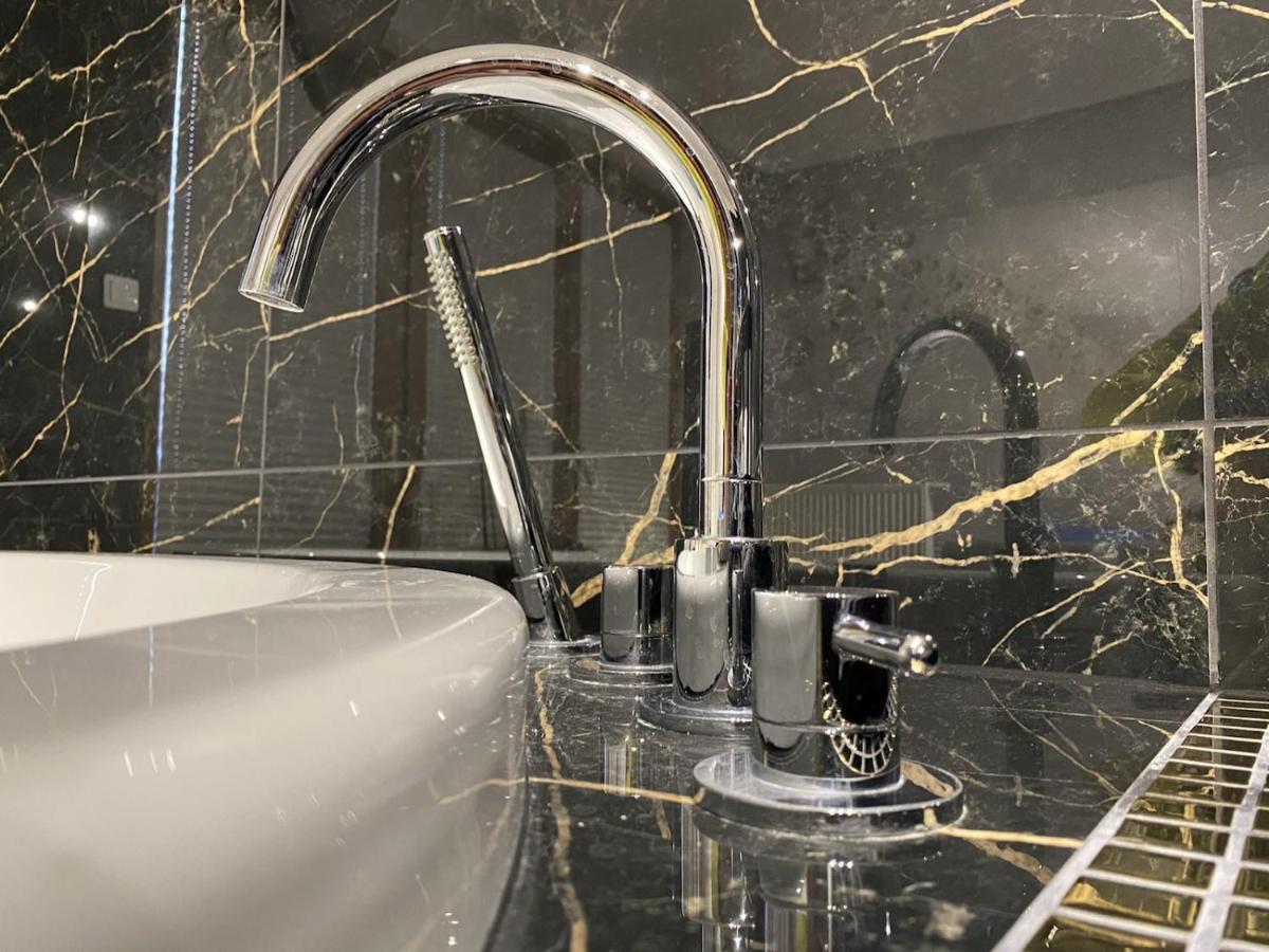 קרקוב Jacuzzi Glass-House Central Station מראה חיצוני תמונה