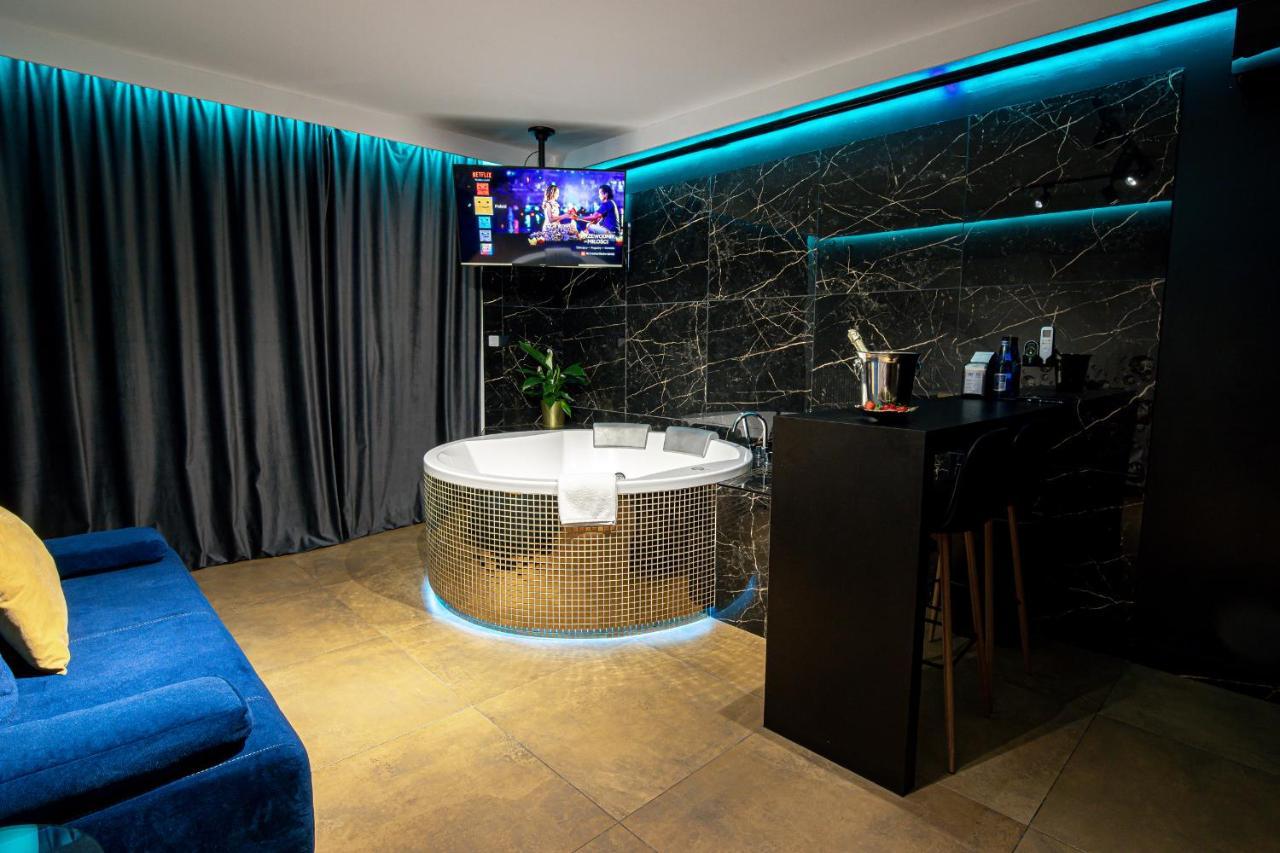 קרקוב Jacuzzi Glass-House Central Station מראה חיצוני תמונה