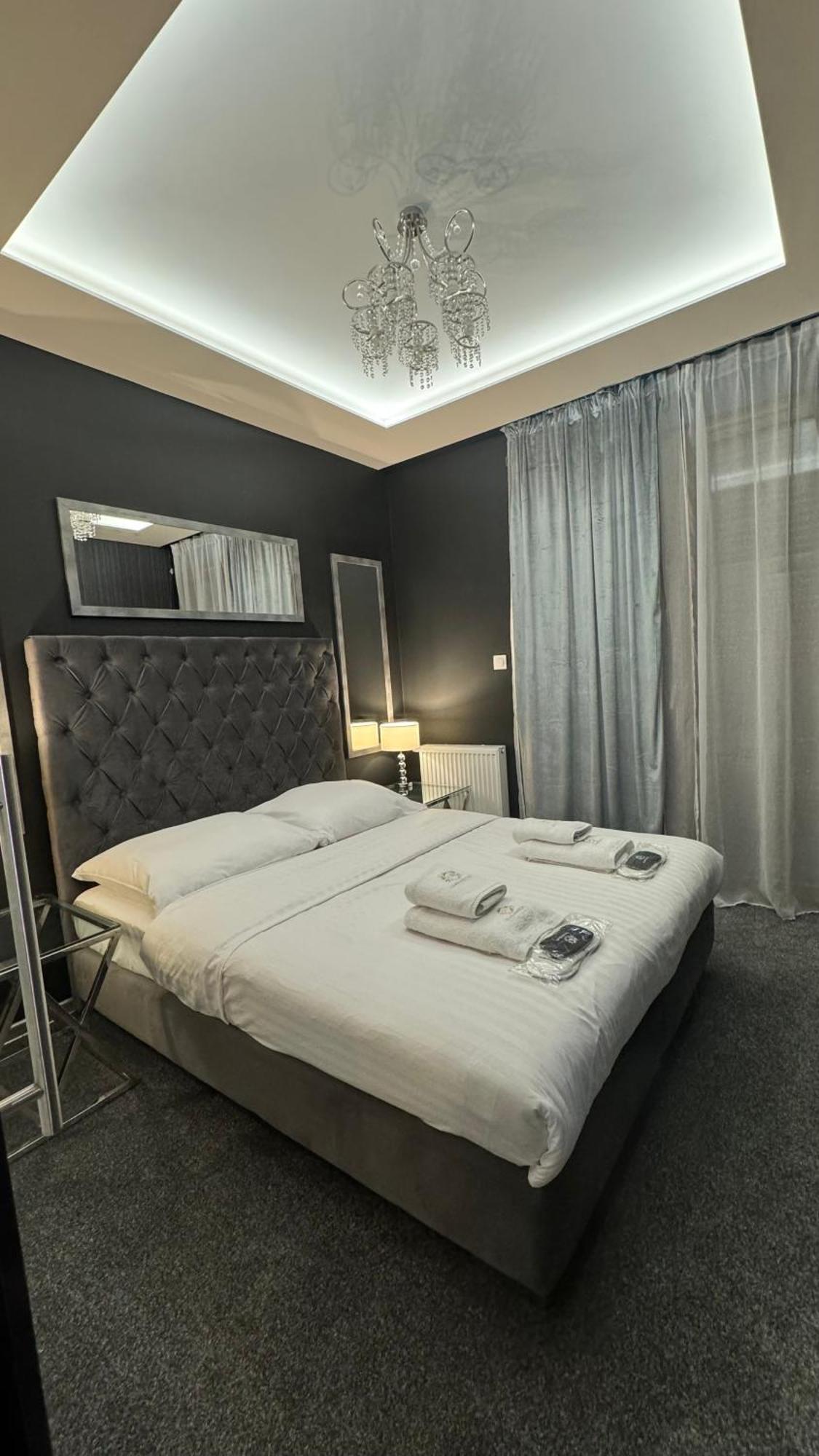 קרקוב Jacuzzi Glass-House Central Station מראה חיצוני תמונה