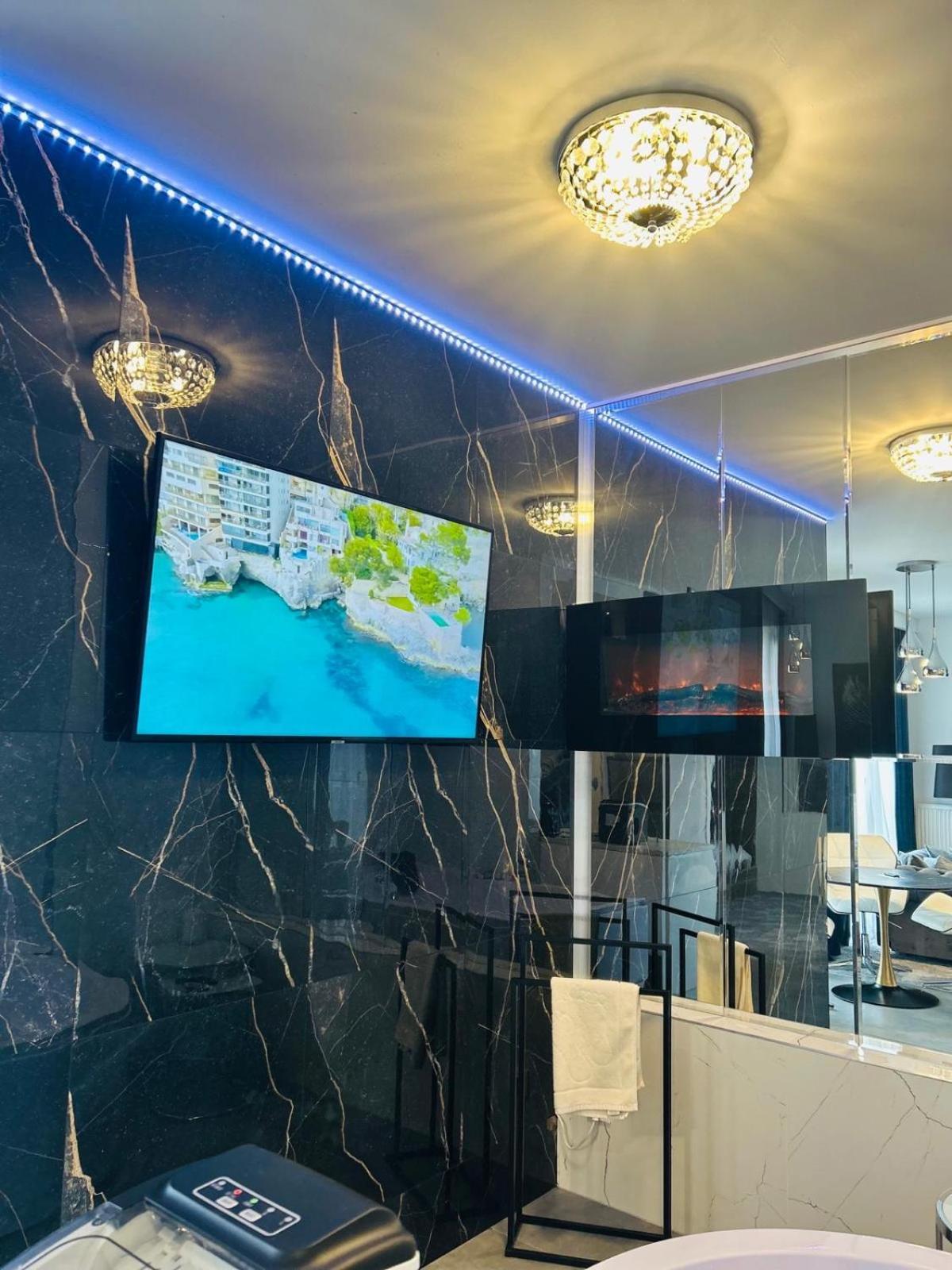 קרקוב Jacuzzi Glass-House Central Station מראה חיצוני תמונה