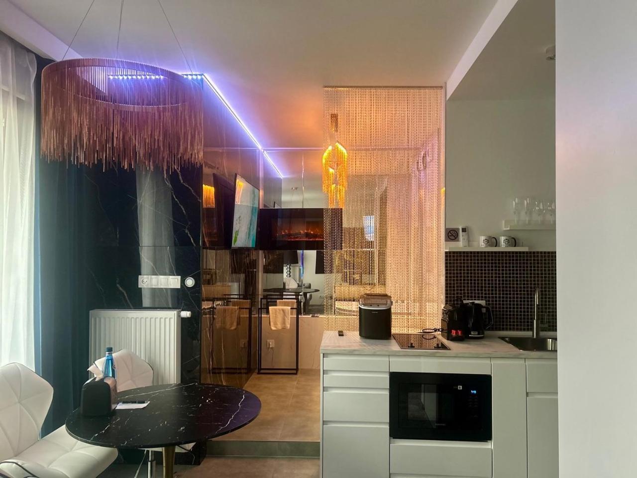 קרקוב Jacuzzi Glass-House Central Station מראה חיצוני תמונה
